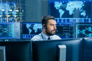 Khối ngoại bán ròng hơn 700 tỷ đồng một cổ phiếu nhóm chứng khoán trong phiên 21/11